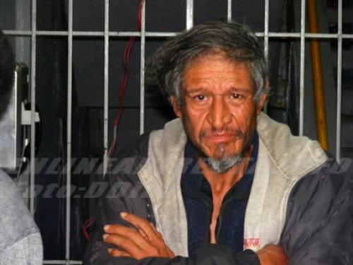 Sujeto agrede a policía